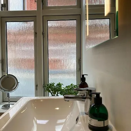Lägenhet Beliggenhed Lys Og Hyggelig